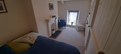 Double Bed Available in Cottage Main Photo