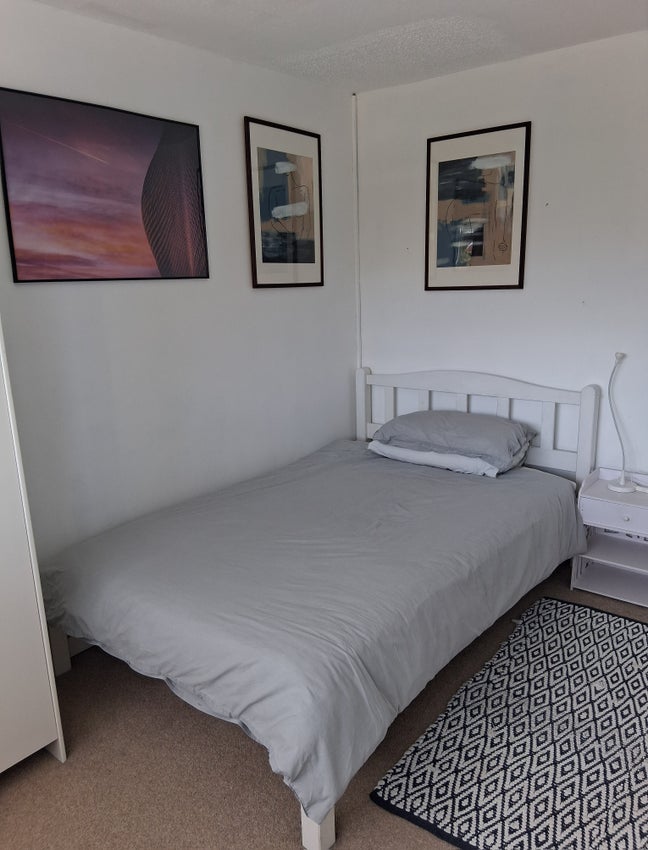 Room in light & spacious home in Alcester Main Photo
