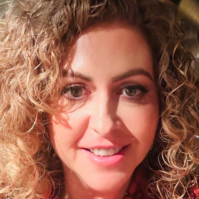 Professional Female seeks a double room Main Photo