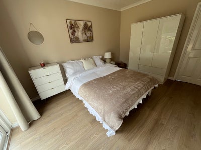 Stunning renovated rooms | Bills Incl ✨  Main Photo