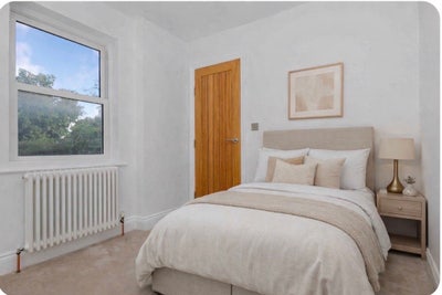 Large Double En-Suite Room - Crowborough  Main Photo
