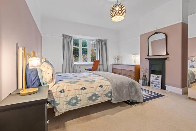 Huge Double Room | Parking | Bills Inc|Av End Oct  Main Photo