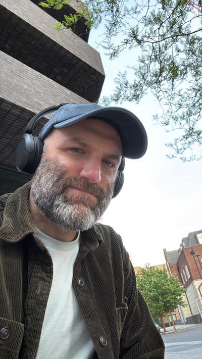 Hi, I’m Ryan, 35, and I work at a universit... Main Photo