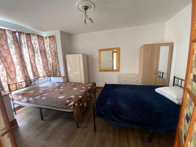 Room for Rent – Available Now Main Photo