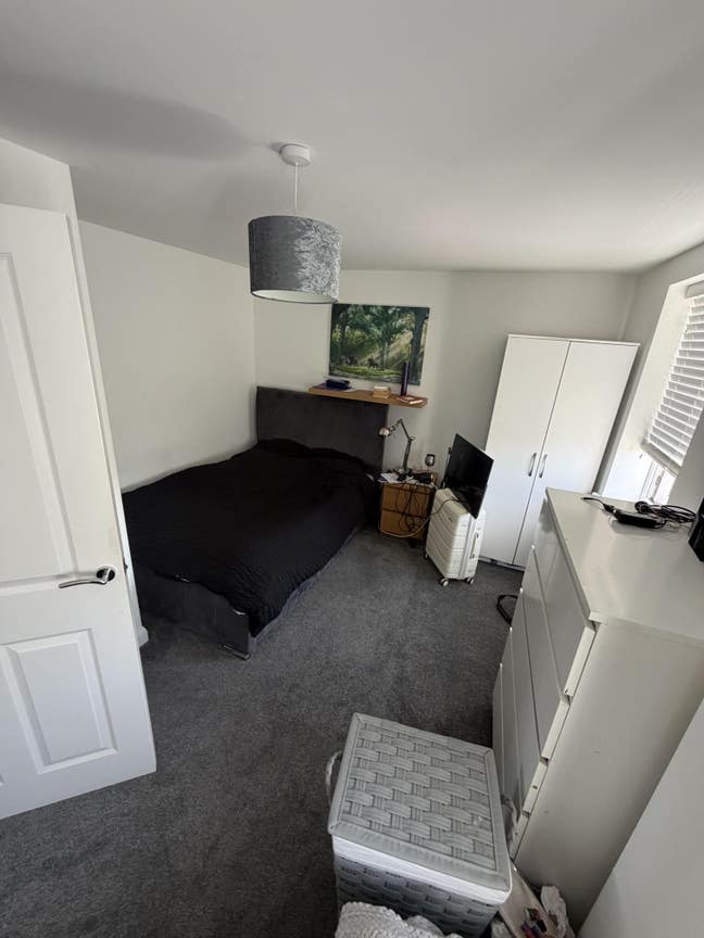 Large King Room with Private showerroom/toilet Main Photo