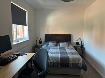 Large & Bright Double Room – Bills Included Main Photo