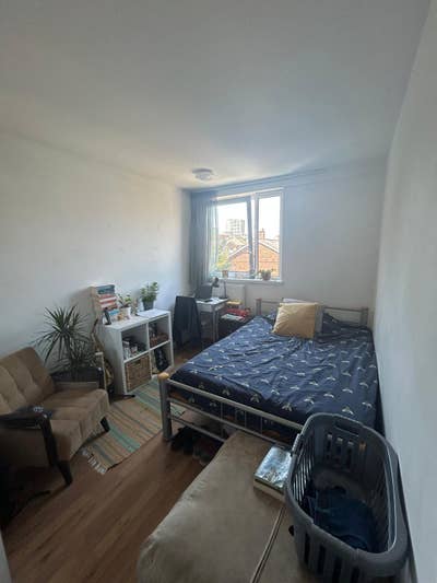 Bright Double Room in Sociable Flat! Main Photo