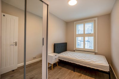 Lovely Room, Zone 2, All Bills Included Main Photo
