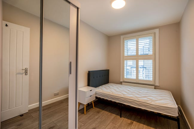 Lovely Room, Zone 2, All Bills Included Main Photo