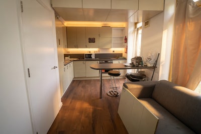 ⚡Beautiful Room! Garden + Living Space!⚡ Main Photo