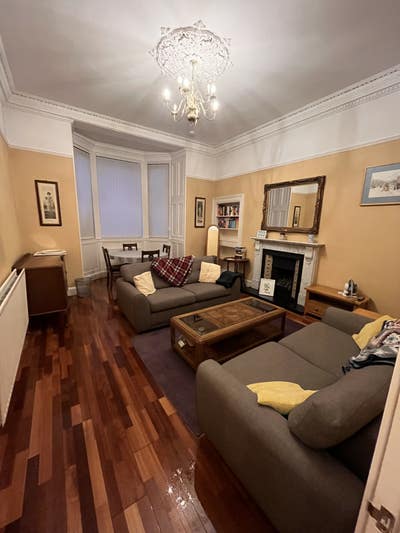 Double Room in Large 2 Bed Flat, female wanted Main Photo