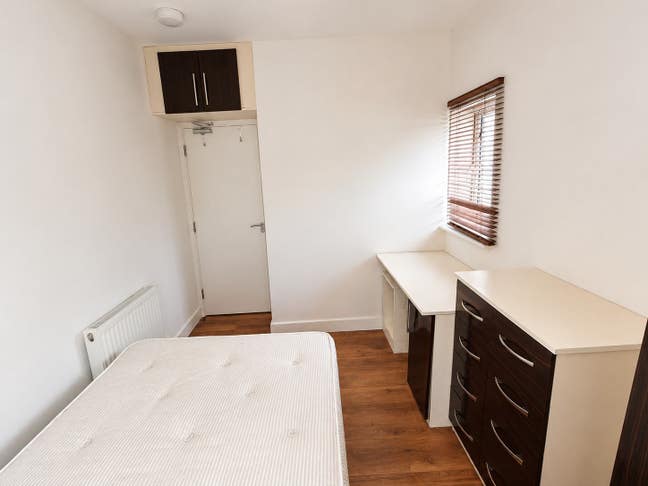 RG2 All Bills, Double Room Main Photo