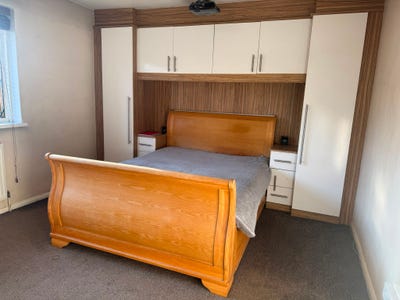 Ingle & Double Rooms Available in WD23 3Pg Main Photo