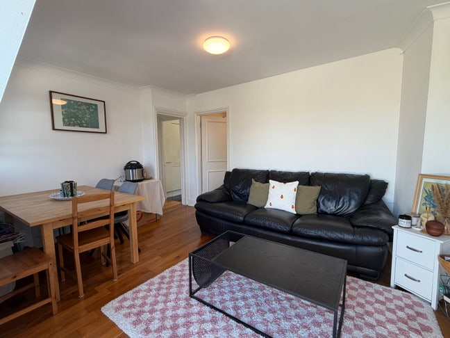 Double bedroom with own bathroom Main Photo