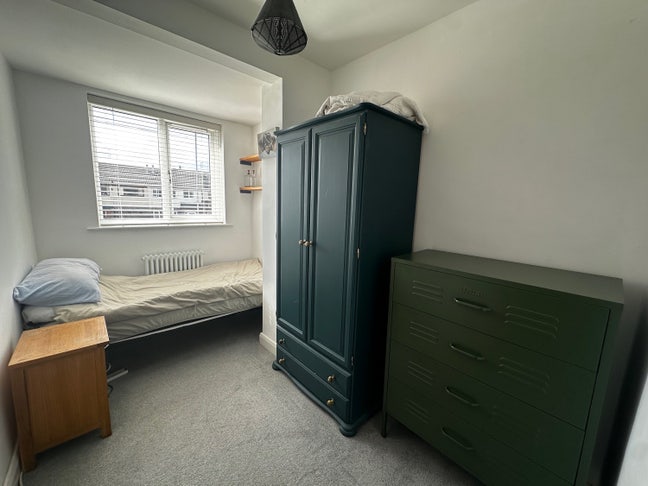 Furnished single room  Main Photo