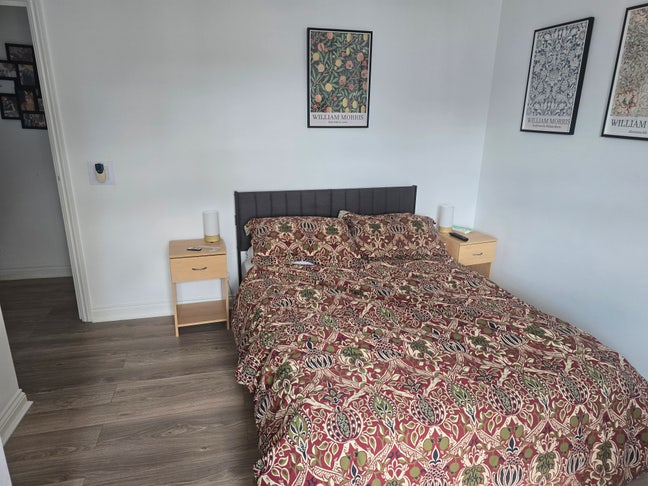 Ensuite double bedroom plus own smaller lounge Main Photo