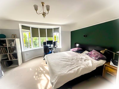 Housemate required for lovely spacious house  Main Photo