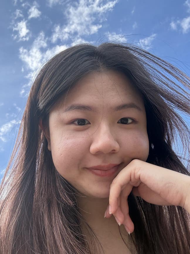 Professional female, 26, clean, easygoing & social Main Photo