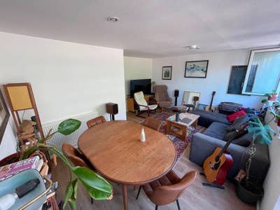 Double Room - 4 mins from tube - Shared patio Main Photo