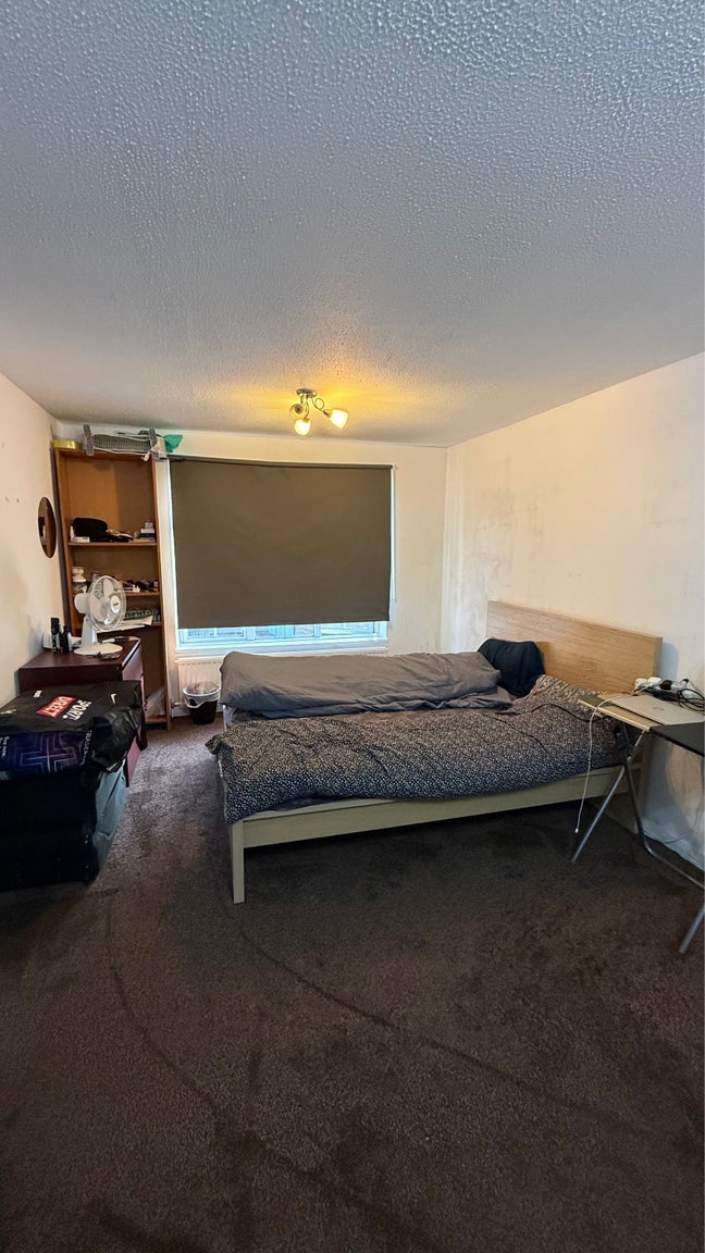 Large double room for 3 people  Main Photo