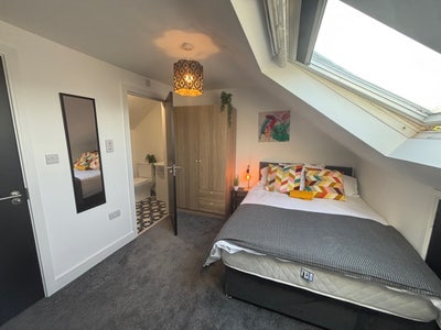 Studio En-Suite  City Centre / Ulster University  Main Photo