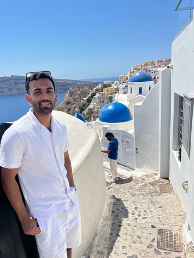 Professional looking for Flatshare Main Photo
