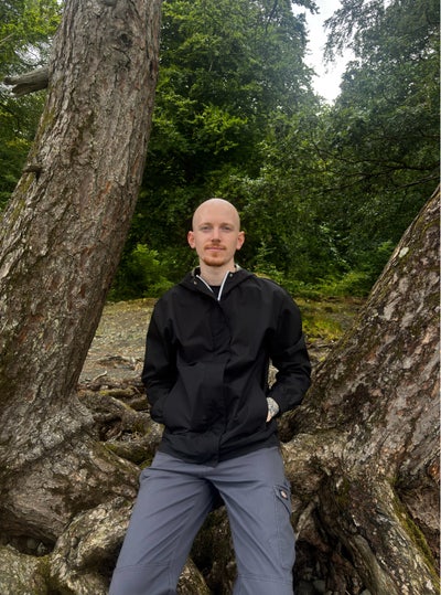 Easygoing professional seeking space in London Main Photo