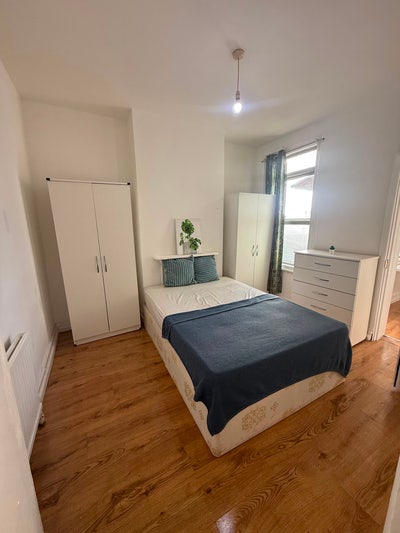 Bright and New One Bed House Ready to Move In Main Photo