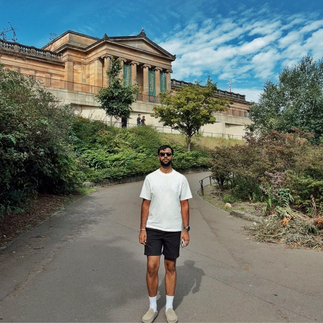 Looking for a room / flatmate / buddy up  Main Photo