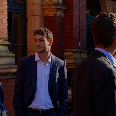 Need One More Roommate to join 3 bed flat Main Photo
