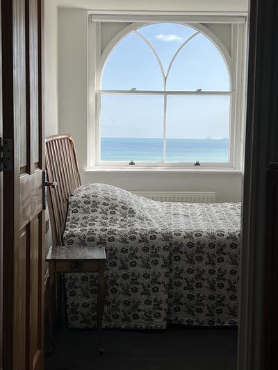 Seaview room & bathroom, top floor Ramsgate house Main Photo