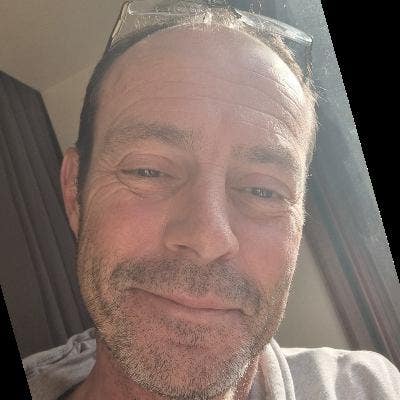 I am a professional male aged 53. I am lookin... Main Photo