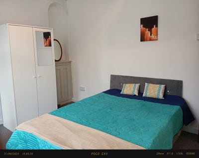 Room Is Available in Treforest  Main Photo
