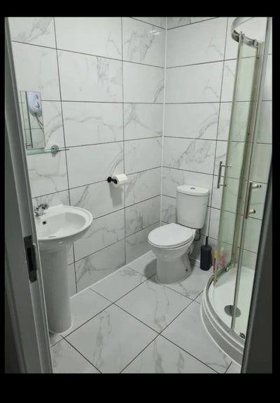 Room for rent Main Photo