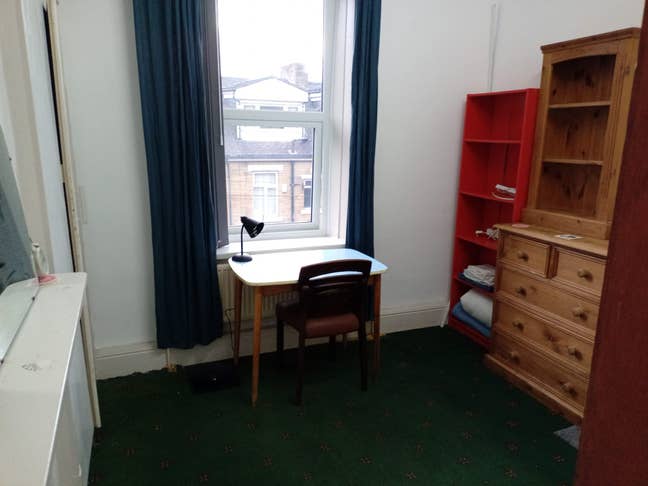 BD7 Single Room, Quiet House, Grantham Terrace. Main Photo