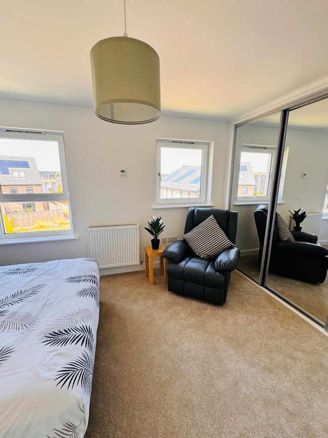Short-Term Private Double Room in EH4 Main Photo