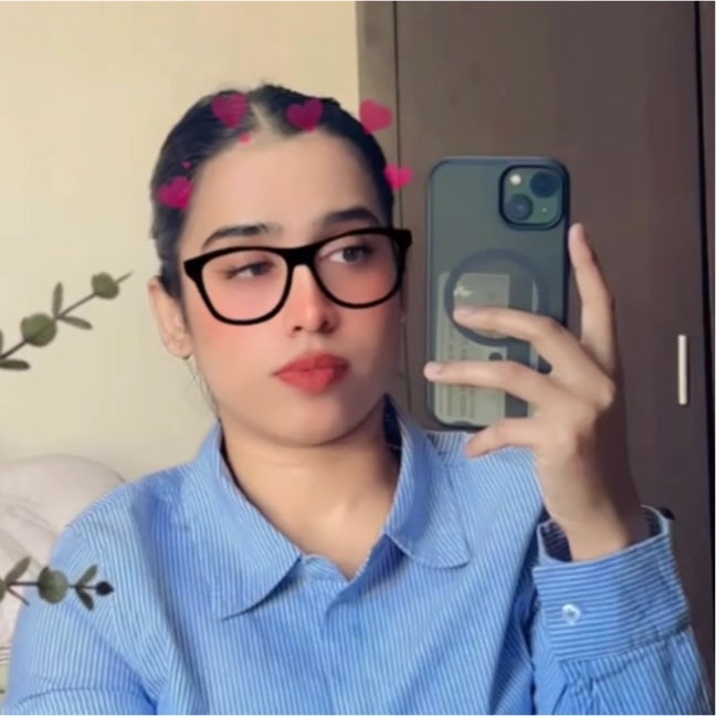 21 year old Female seeks a single or double room Main Photo