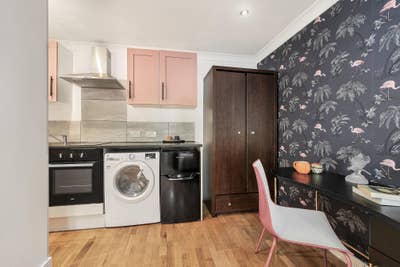 Cute studio nr Science Park, A14, north station Main Photo