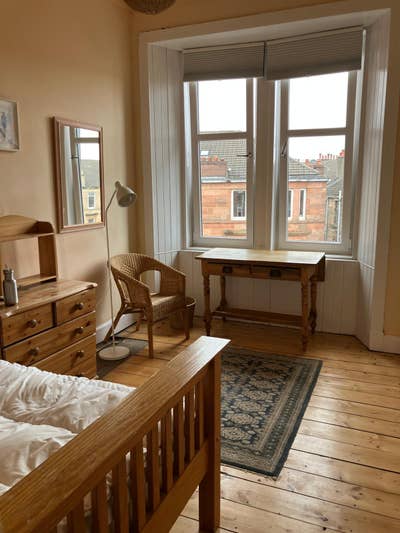 Beautiful room in mount florida Main Photo