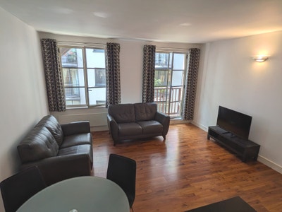 Well presented 1 Bed Flat in Shad Thames Area Main Photo