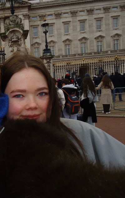 I am a professional female from Ireland aged ... Main Photo