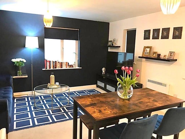 🏡&pound; 700/mo Quit and near train station  Main Photo