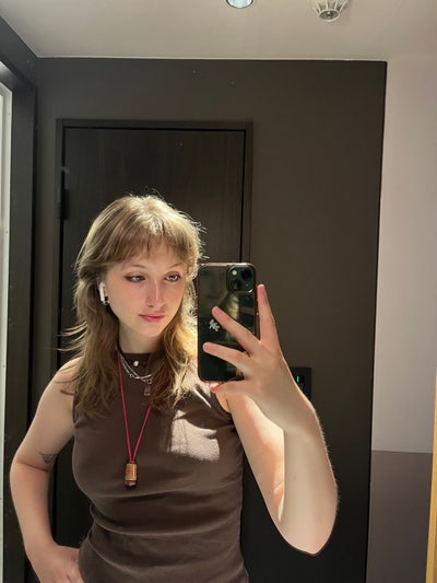 LOOKING FOR ROOM- friendly girl  Main Photo
