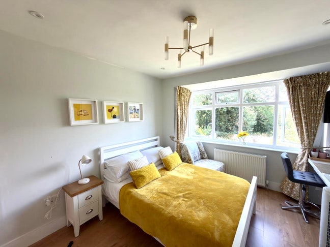 Rooms available on Botley Road - bills included Main Photo