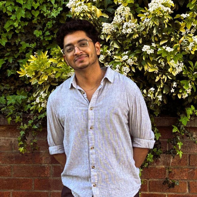 Professional Male seeks a single or double room Main Photo