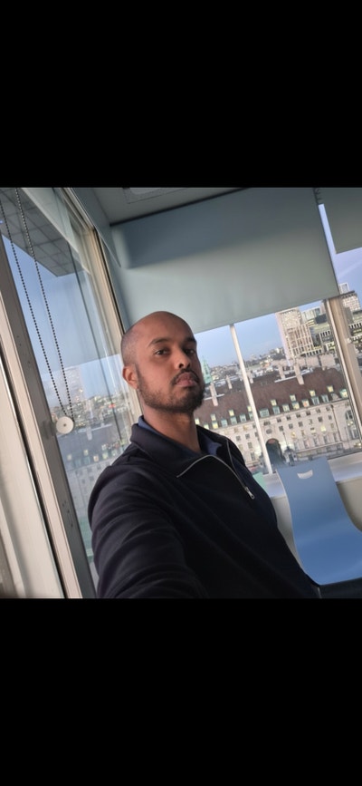NHSProfessional Male seeks a single or double room Main Photo