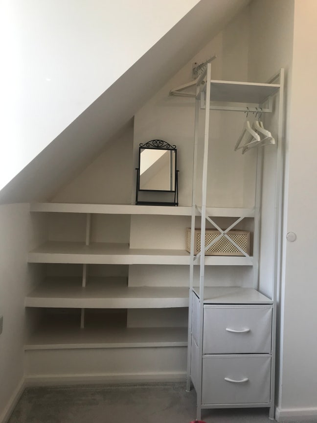 Bright Furnished Room in a Loft Conversion Main Photo