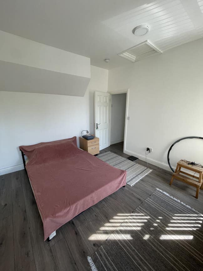 🏡 1 Double Room Available Main Photo