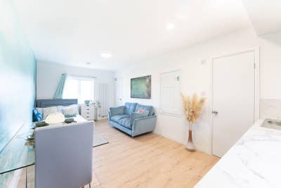 Spacious studio in Orchar Park, second floor Main Photo