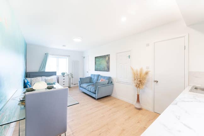 Spacious studio in Orchar Park, second floor Main Photo